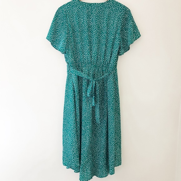 Green and White Polka Dot Dress - Picture 2 of 4